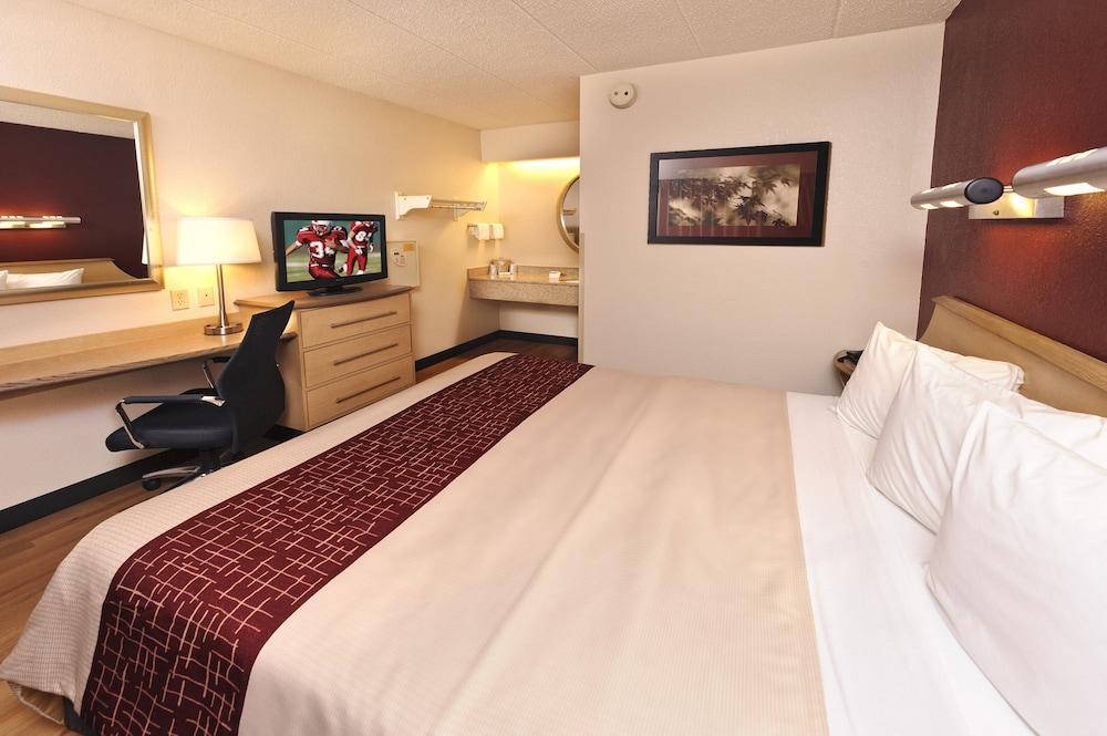 Red Roof Inn Detroit - Royal Oak/מדיסון הייטס מראה חיצוני תמונה