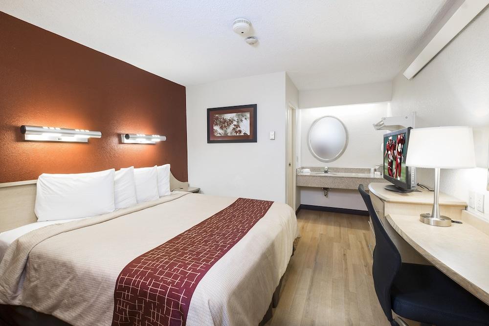 Red Roof Inn Detroit - Royal Oak/מדיסון הייטס מראה חיצוני תמונה