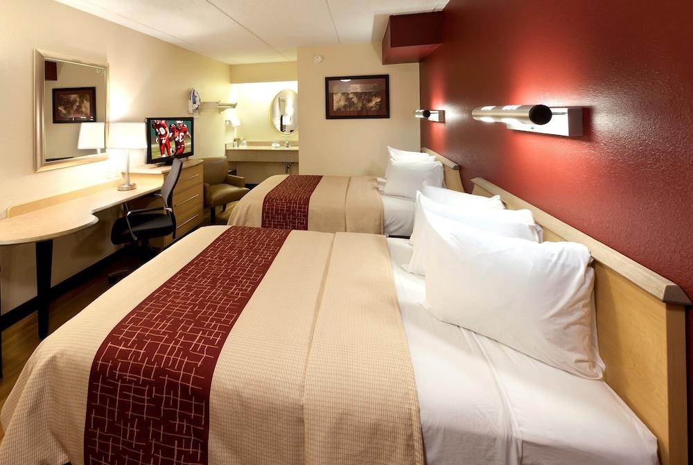 Red Roof Inn Detroit - Royal Oak/מדיסון הייטס מראה חיצוני תמונה