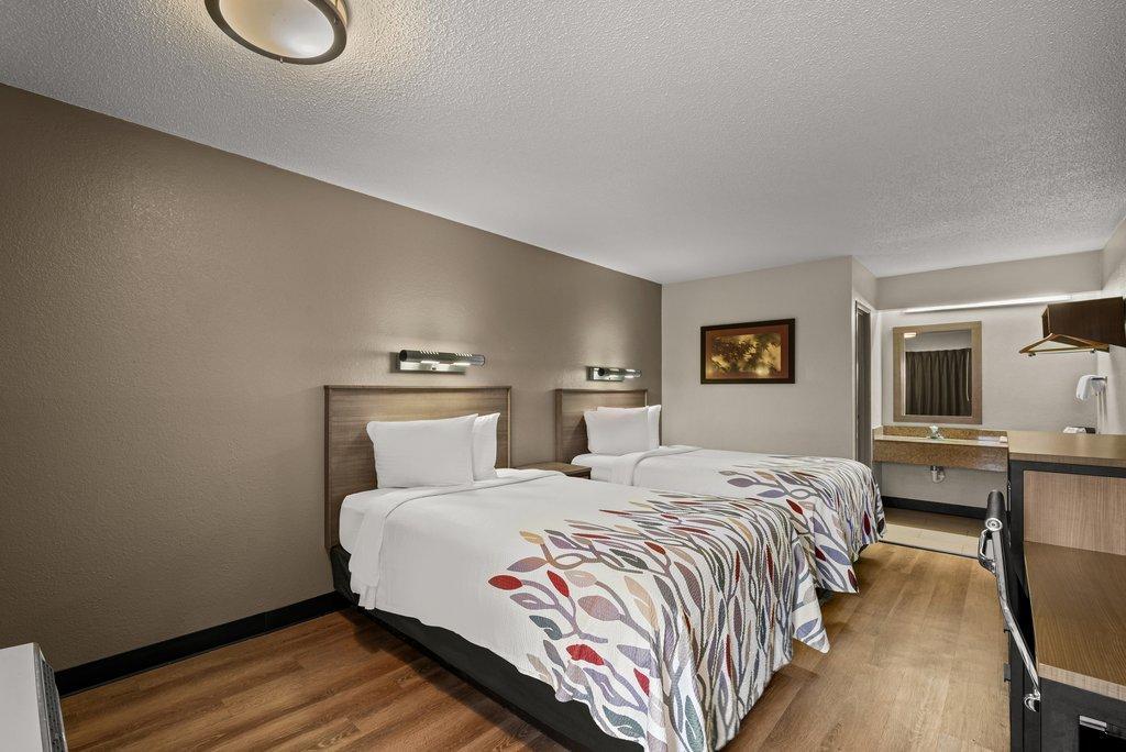 Red Roof Inn Detroit - Royal Oak/מדיסון הייטס מראה חיצוני תמונה